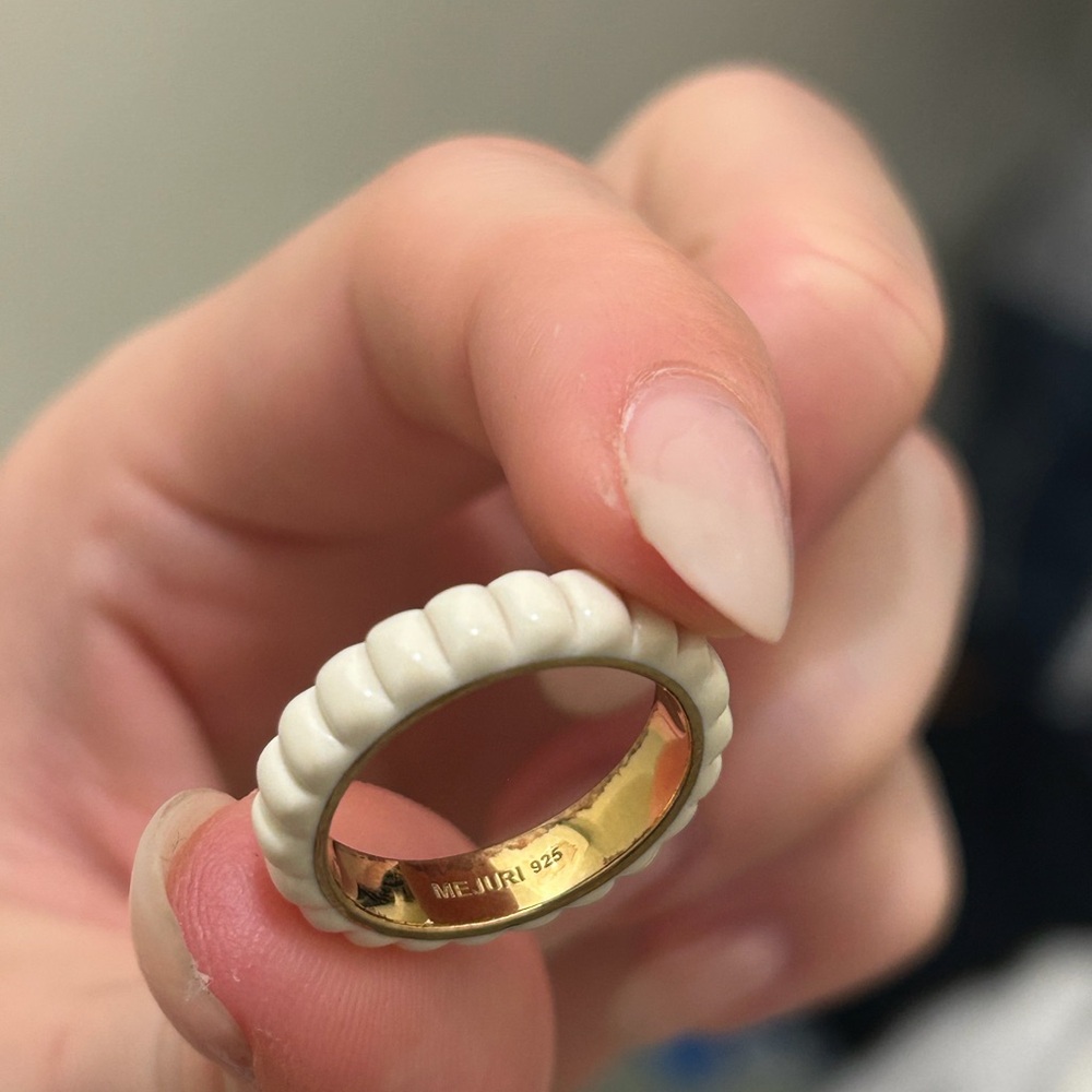 Mejuri Ivory Ring - Picture 3 of 5